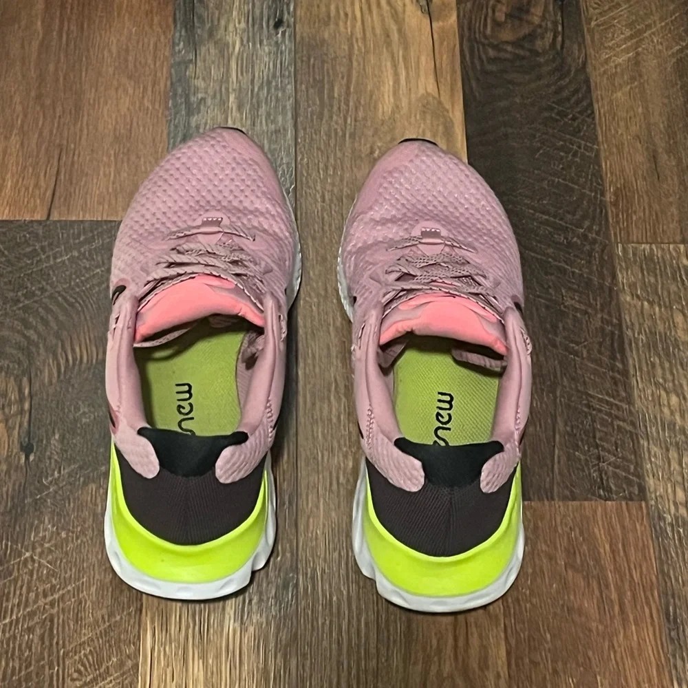 VGUC Nike Renew Women's Pink and Black Running Shoes - Picture 5 of 10